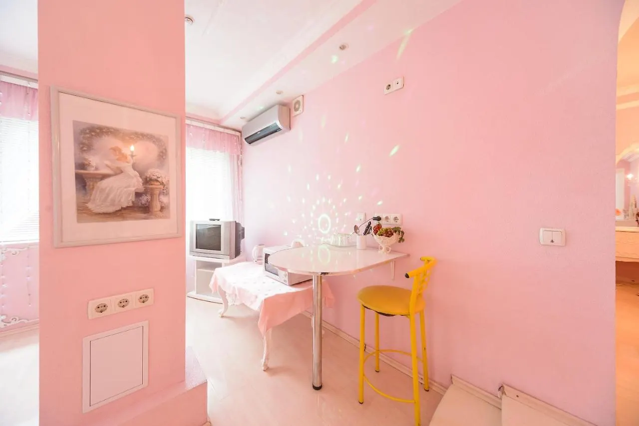 Apartment With Jacuzzi קייב